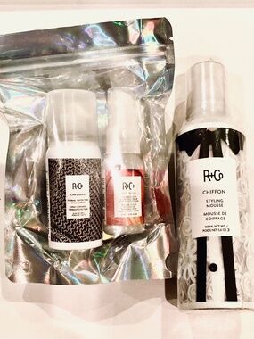 R+Co Chiffon Styling Mousse